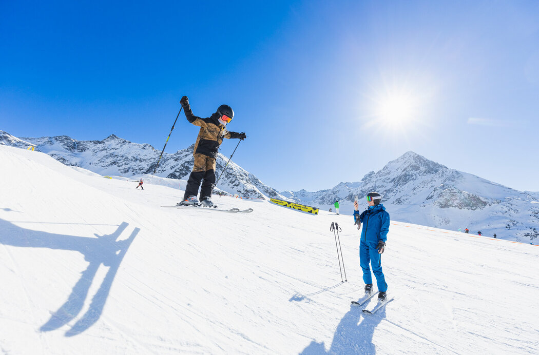 Skifahrer im Freestyle-Park